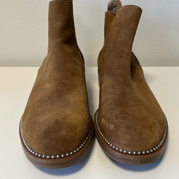Never-worn, tan suede Browns Wishbone Collection boots. - Picture 2 of 7